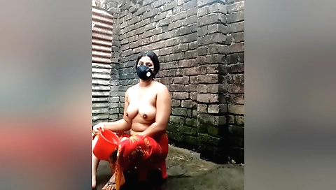 Indian amateur with big boobs showing us her pussy