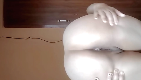 Indian solo female gets a head on her shoulders and squirting