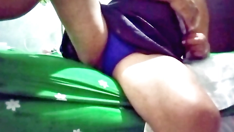 Amateur indian solo female with a nice ass and body