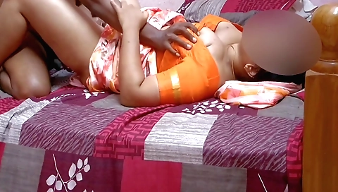 Indian stepmother gets her best friend banged by her stepdaughter