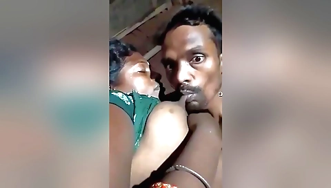 Indian pornstar gets fucked in a backyard in a webcam vid