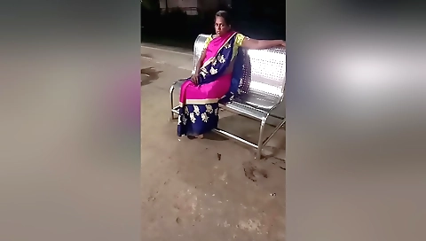 Train Toilet Vali Bhabhi Desi Bhabhi Ko Desi Ladke Ne Zam Kar Choda