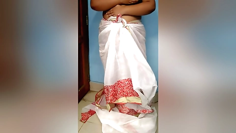 Indian big ass solo chick is in a gorgeous amateur video