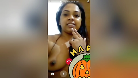 Desi Girl Showing Her Boobs And Pussy To Lover On Vc