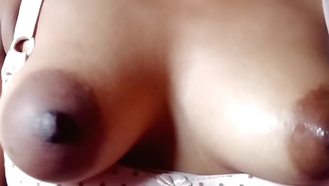 Indian chick with a nice face and small body makes a solo vid
