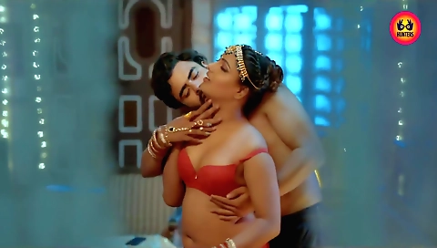 Brunette milf opens her sexy legs wide for viewing