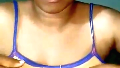 Busty girl shows off her big natural tits in solo video