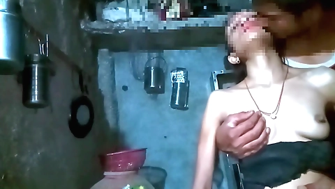 Amateur brunette in hd webcam enjoys a romantic affair