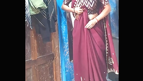 Indian solo female fucked in bed with her bare body