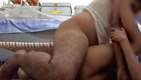 Indian big-boobied girl gets nailed in amateur porn video