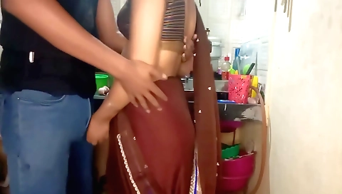 Jija Ji Ne Sali Ko Wife Samja Ke Gand Ko Touch Kiya