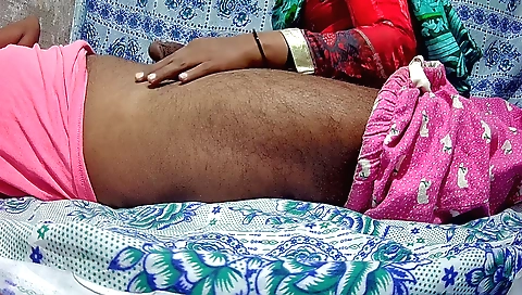 Indian nurse sucking big ass babe in amateur porn video