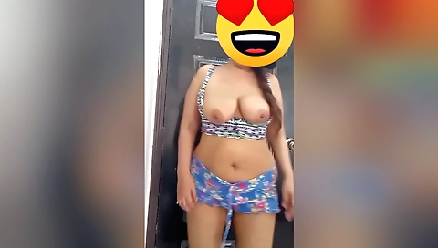 Indian stepsister masturbates and enjoys her big pussy