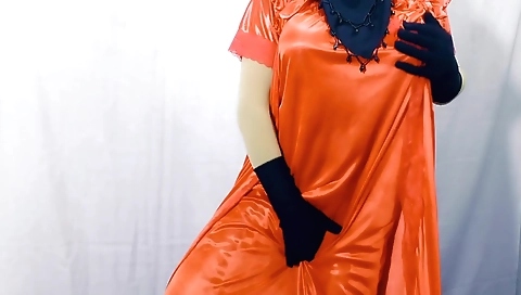 Solo video showing a sexy indian girl with a sexy body