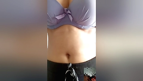 Indian amateur solo video of a beautiful young girl