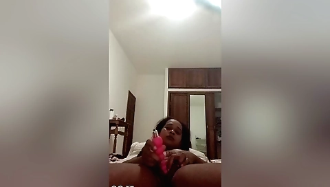 A cute amateur slut with a great pussy masturbates