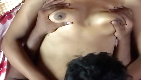Indian girl enjoys intense sex in amateur porn movie