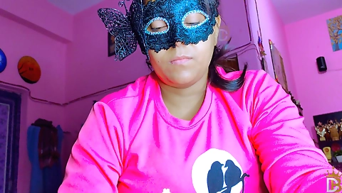 Indian stepmom handjobs a small penis with her stepson