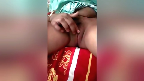 Indian babe with a hairy pussy makes out with the camera