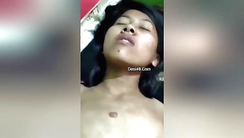 Amateur brunette hairy pussy fucked in the bedroom 2012