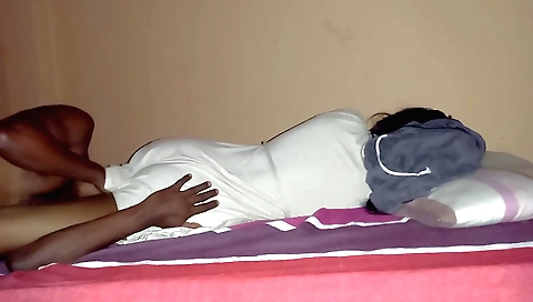 Indian webcam porn video with hot brunette in clothes