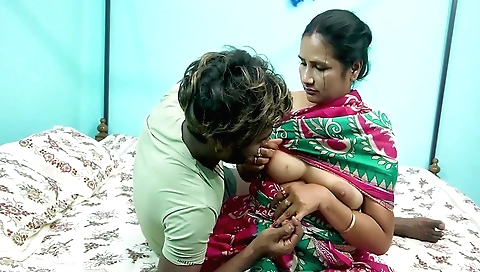 Amateurs big round tits are seen as the stepmother prepares for sex