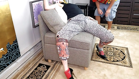 Indian solo teen touches her pussy and makes it happy