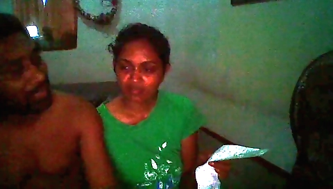 Indian hottie is checking hotel bill and making her way