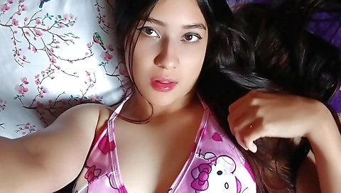 Girl Loses Bet And Sends A Video To Her Co-workers