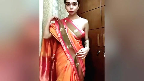 Today Exclusive -sexy Desi Girl Strip Her Cloths And Shows Boobs