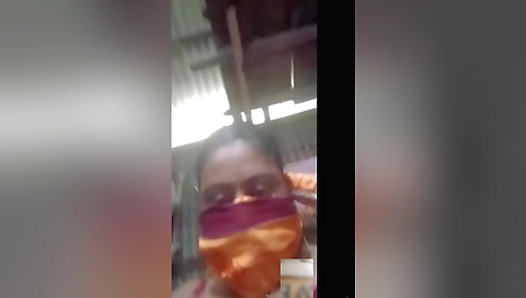 Indian babe is fucked in the bedroom in amateur video