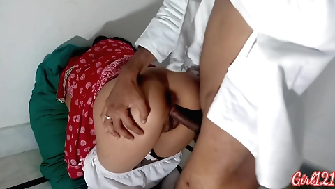 Wife seduces a doctor on a webcam and has a fetish vid