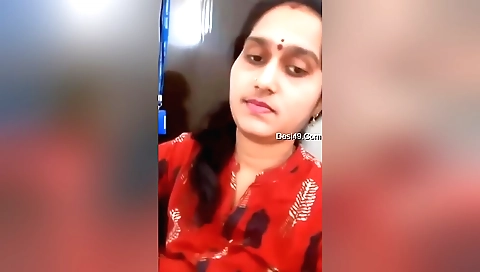 Today Exclusive -sexy Bhabhi Shows Her Boobs And Ass