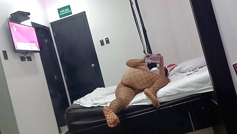 Big ass brunette and a sexy pussy in the night club solo