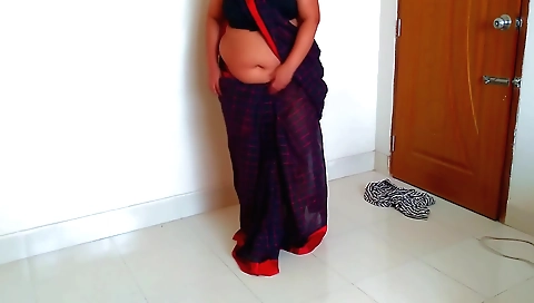 Big boobs amateur stepmom and stepson enjoy in party