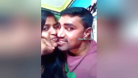 Indian couple has awesome and passionate sex in video
