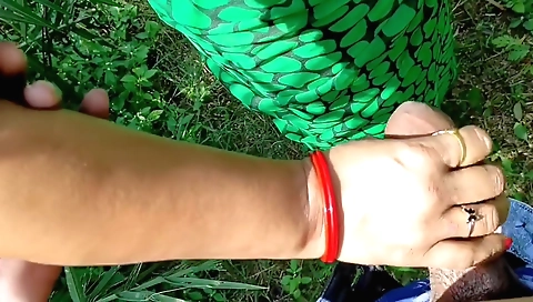 Bhabi is good looking and her pussy gets pounded a lot