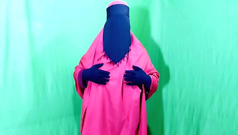 Indian milf blowjob by her husband's boss (in solo video)