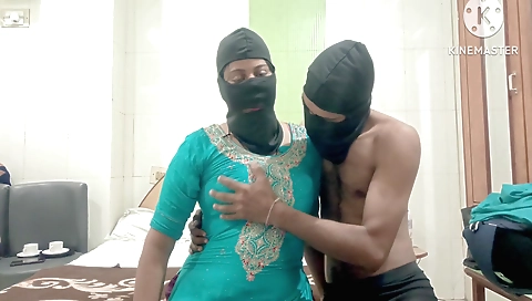 Indian massage session with a hot guy with sexy ass