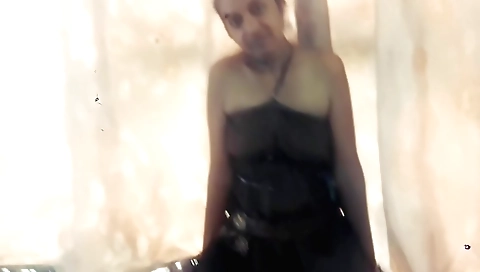 Brunette indian with the name laxmi is having a hot party