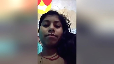 Amateur girl fucked on her own in the amateur solo video