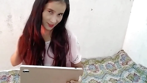 Indian girl playing with hair makes love to herself