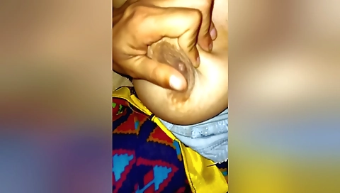 Didi na first time apna mota boobs show her huge boobs and big ass