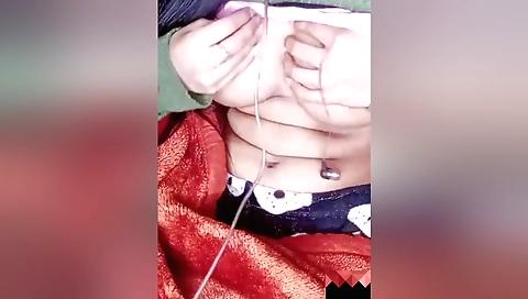 Indian solo female video with her body and her pussy