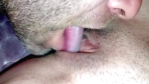 Indian milf with big natural pussy gets her pussy licked