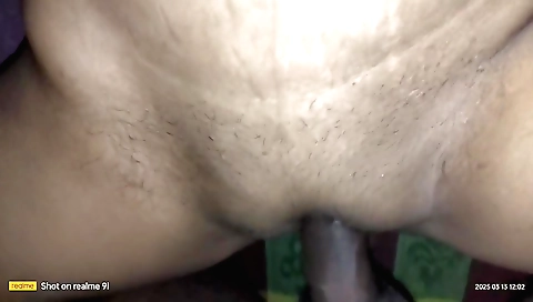 Indian bhabhi shows her sexy ass and sexy pussy in amateur vid