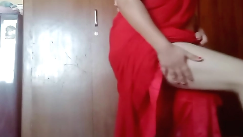 Amateur video with a hot chick masturbating on webcam