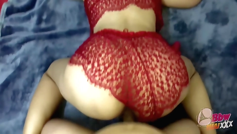 Indian amateur porn showing a big ass in her lingerie