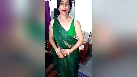 Indian amateur milf gives a hot blowjob and gets anal