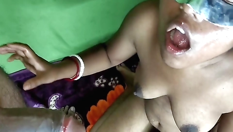 Indian milf is getting her ass pounded in a homemade porn